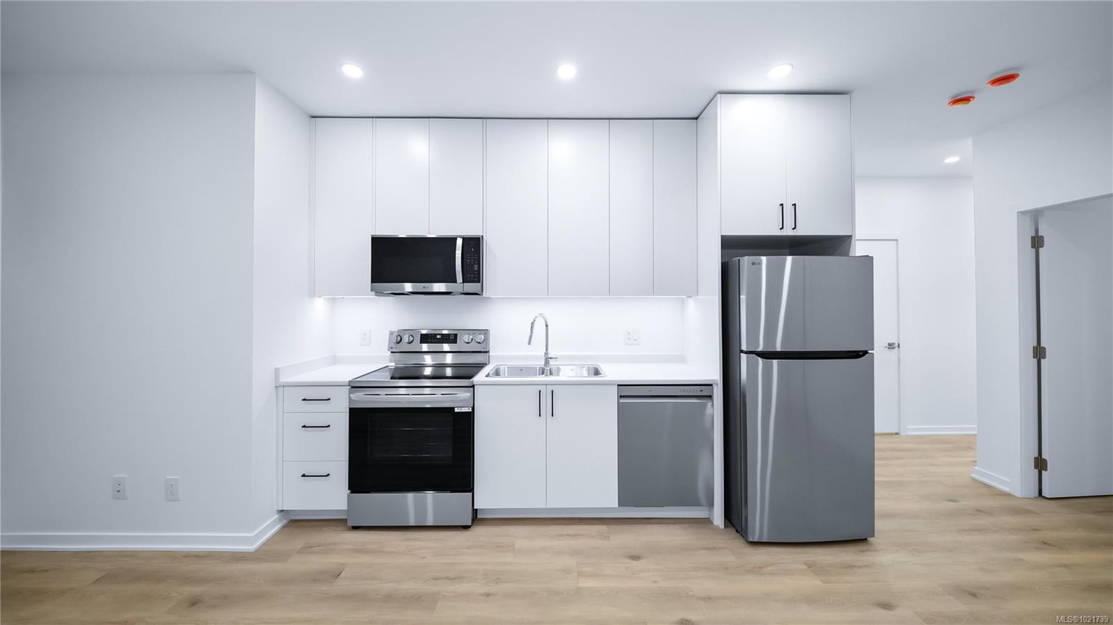 3700 Kootenay Pl, Saanich, BC