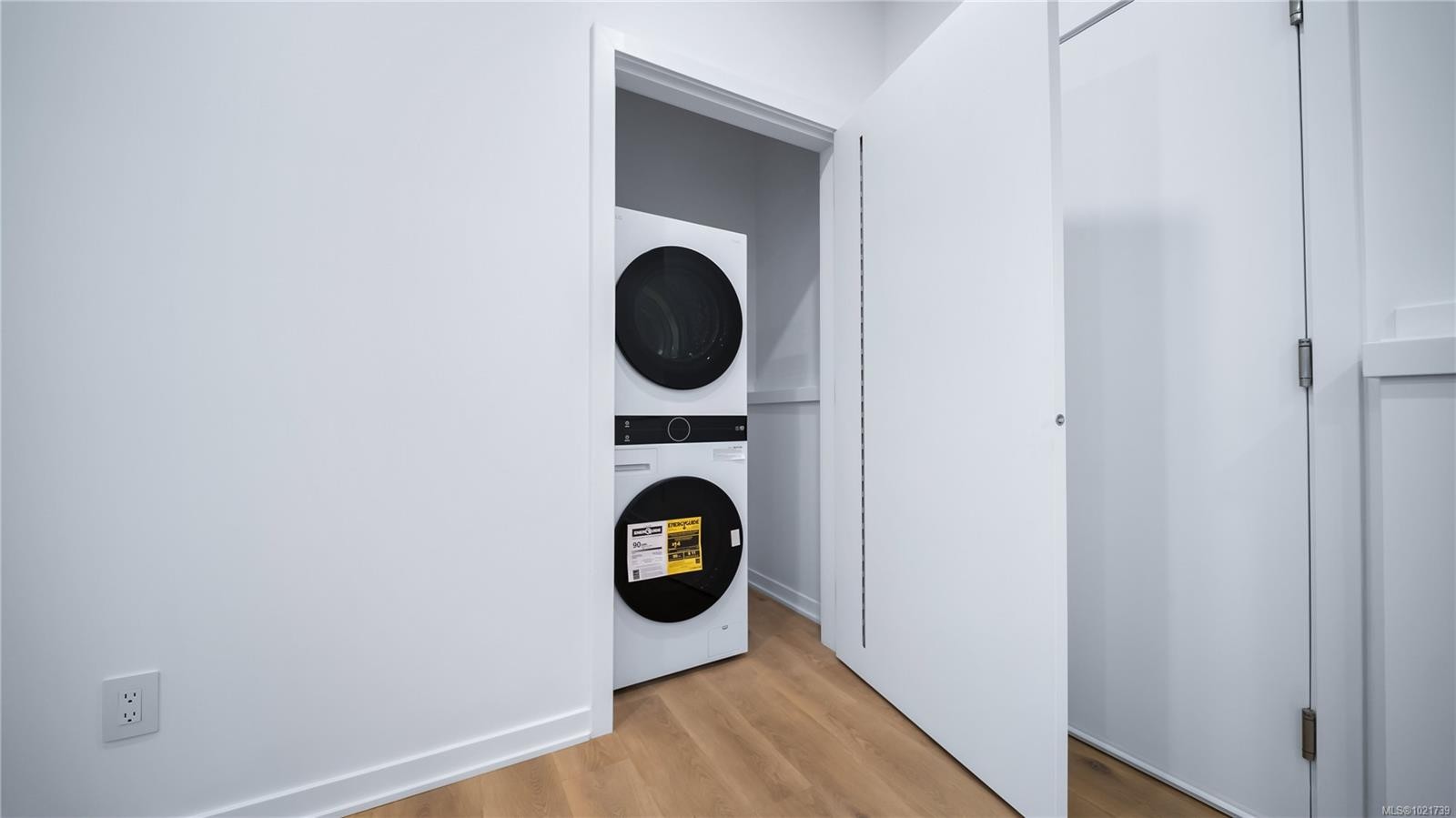 3700 Kootenay Pl, Saanich, BC