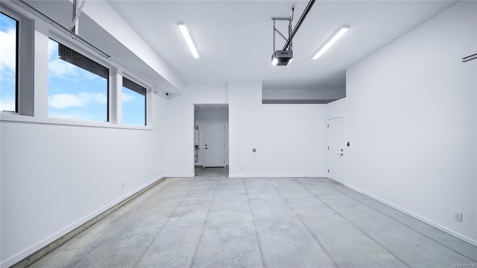 3700 Kootenay Pl, Saanich, BC