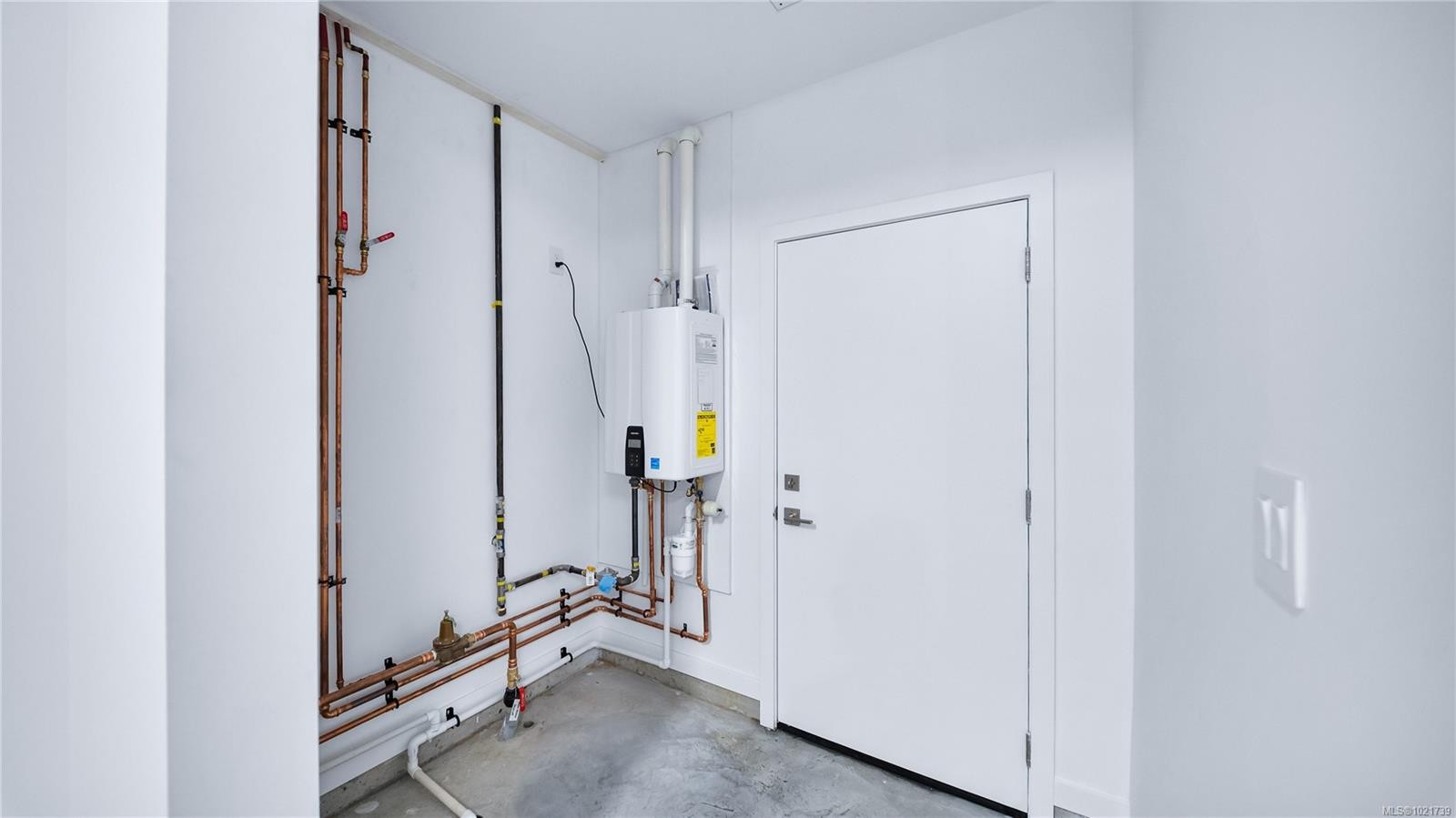 3700 Kootenay Pl, Saanich, BC