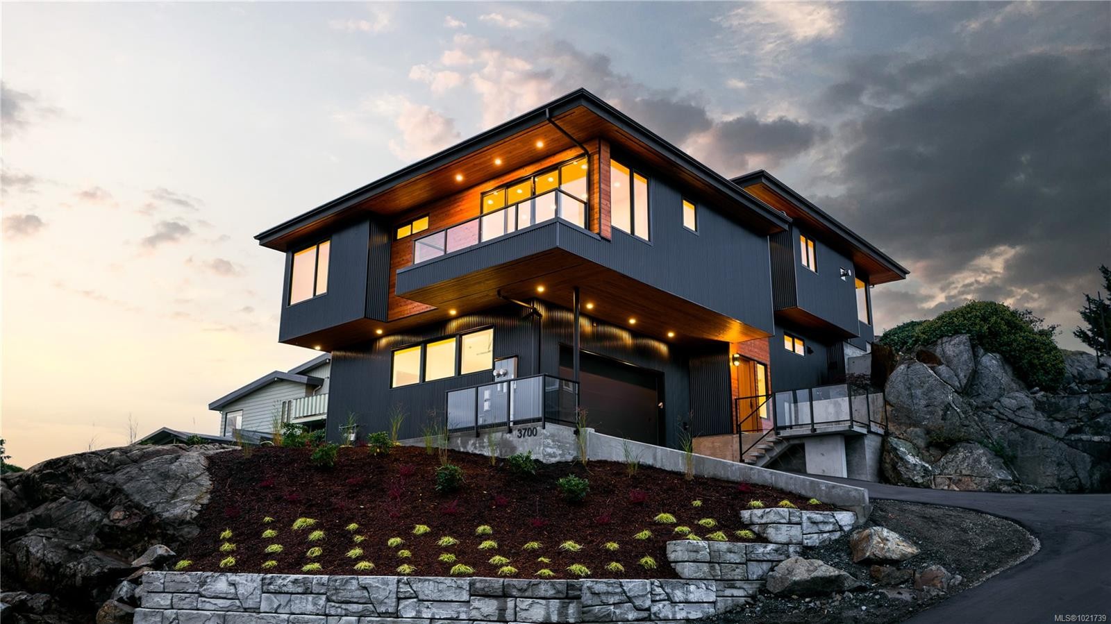 3700 Kootenay Pl, Saanich, BC