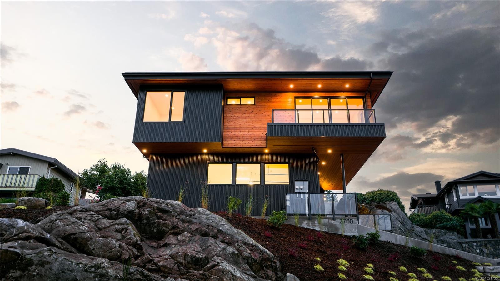 3700 Kootenay Pl, Saanich, BC