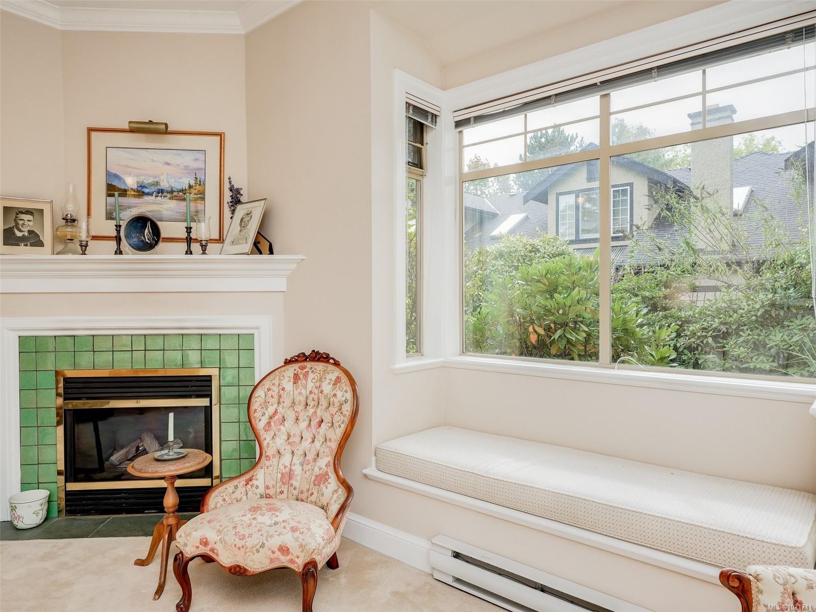 1-2573 Kilgary Pl, Saanich, BC