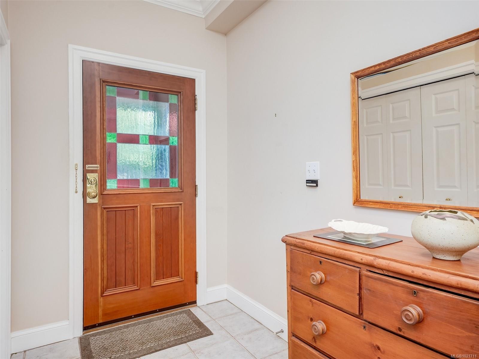 1-2573 Kilgary Pl, Saanich, BC