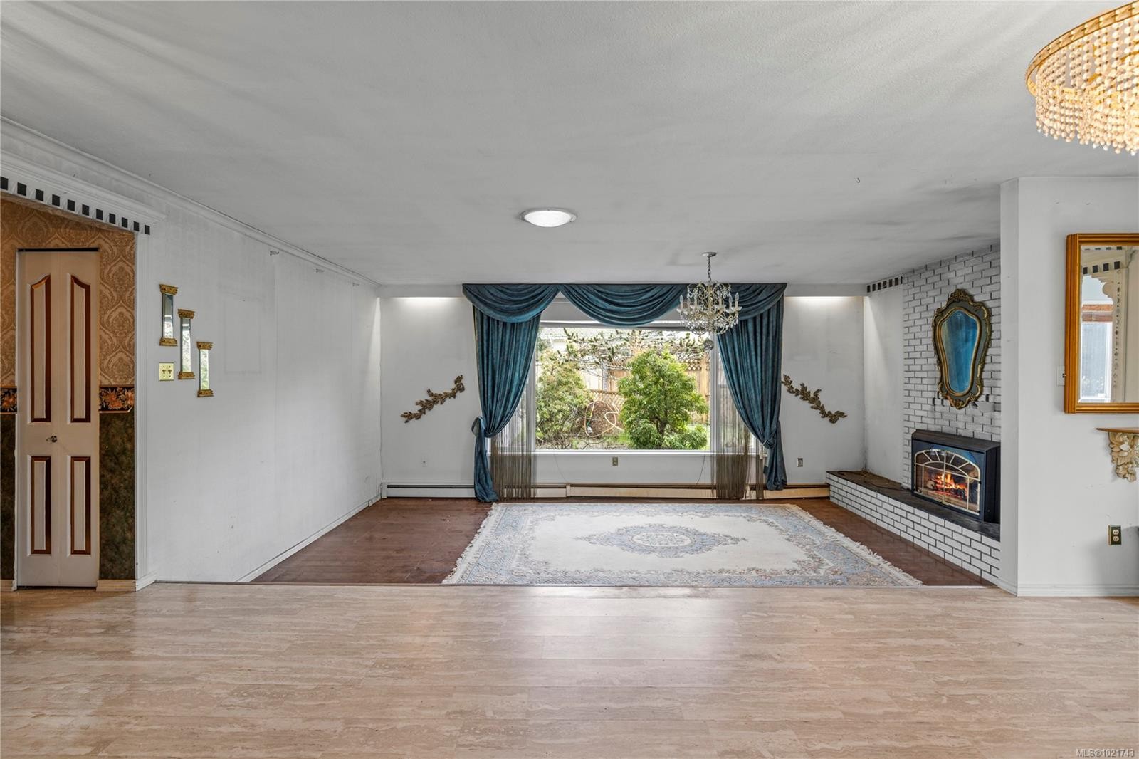 930 Mulholland Dr, French Creek, BC