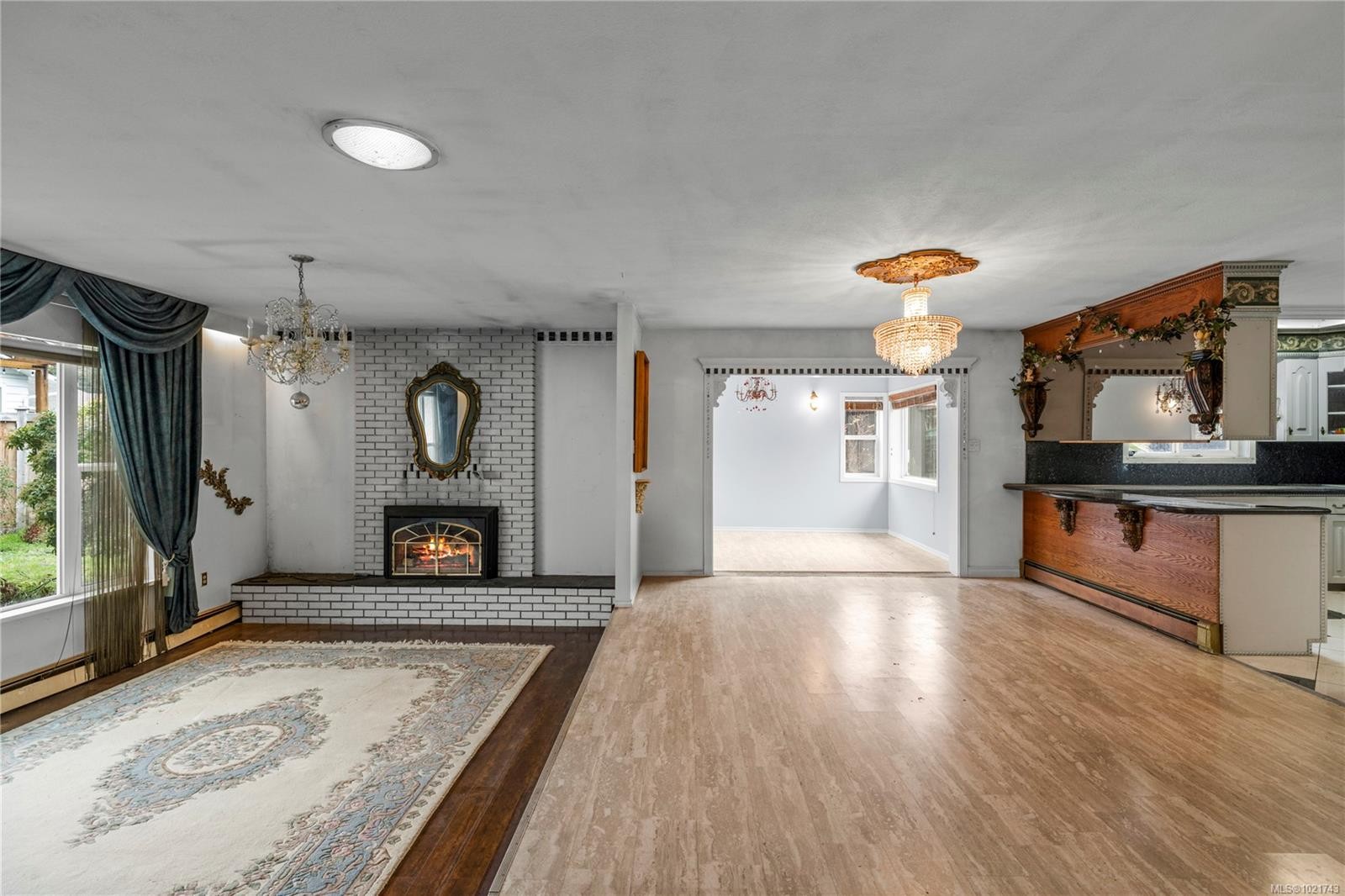 930 Mulholland Dr, French Creek, BC