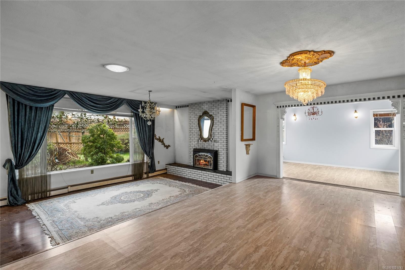 930 Mulholland Dr, French Creek, BC