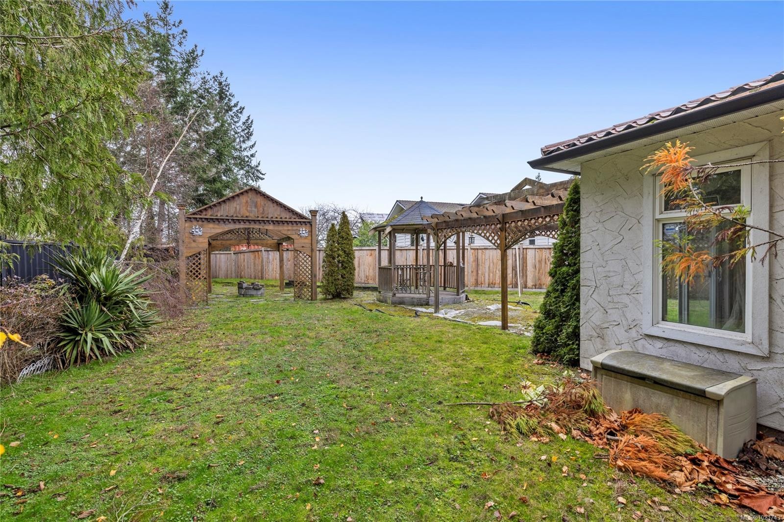 930 Mulholland Dr, French Creek, BC