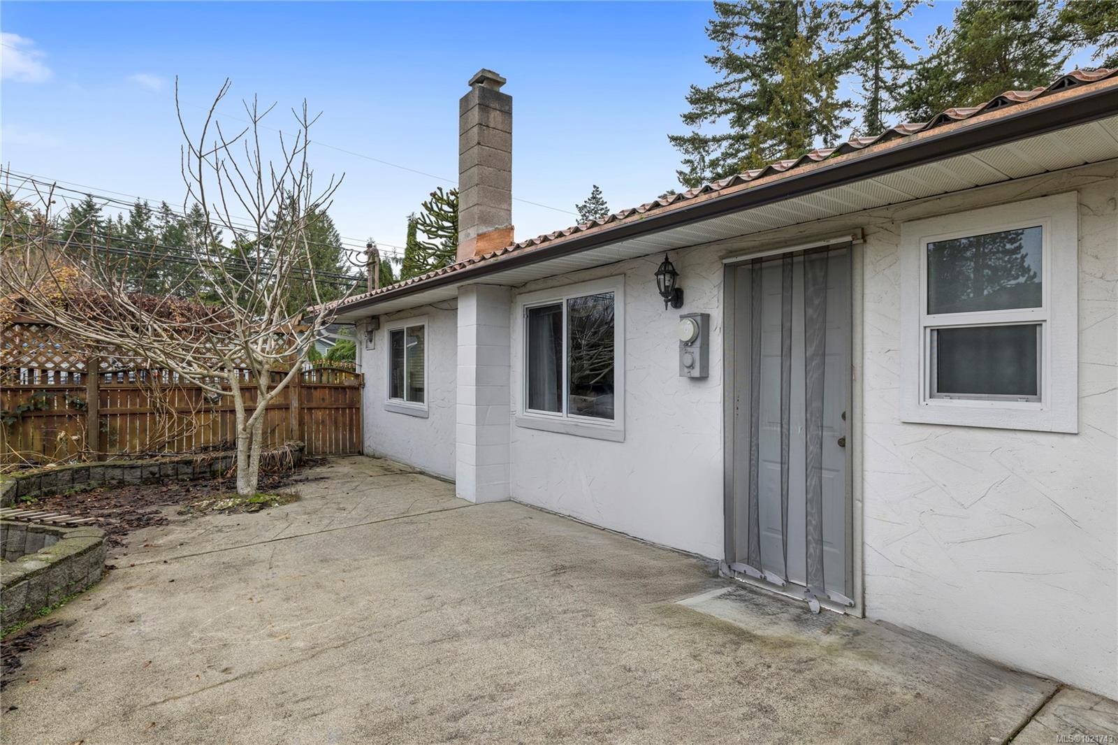 930 Mulholland Dr, French Creek, BC