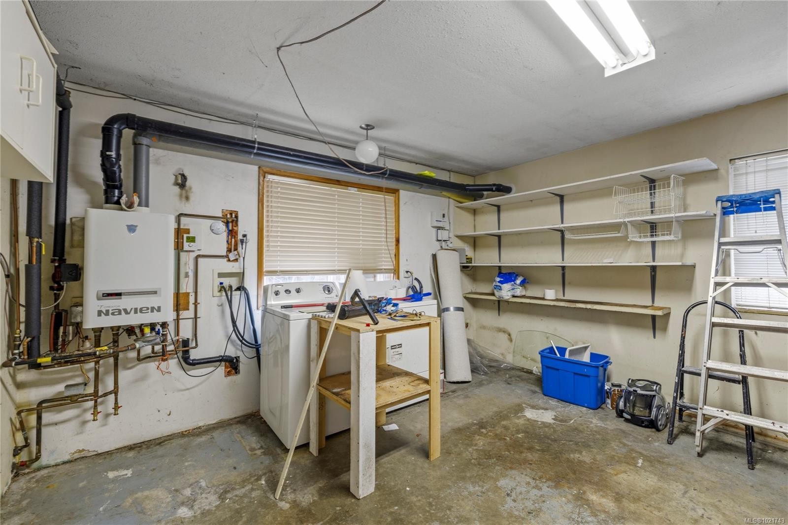 930 Mulholland Dr, French Creek, BC