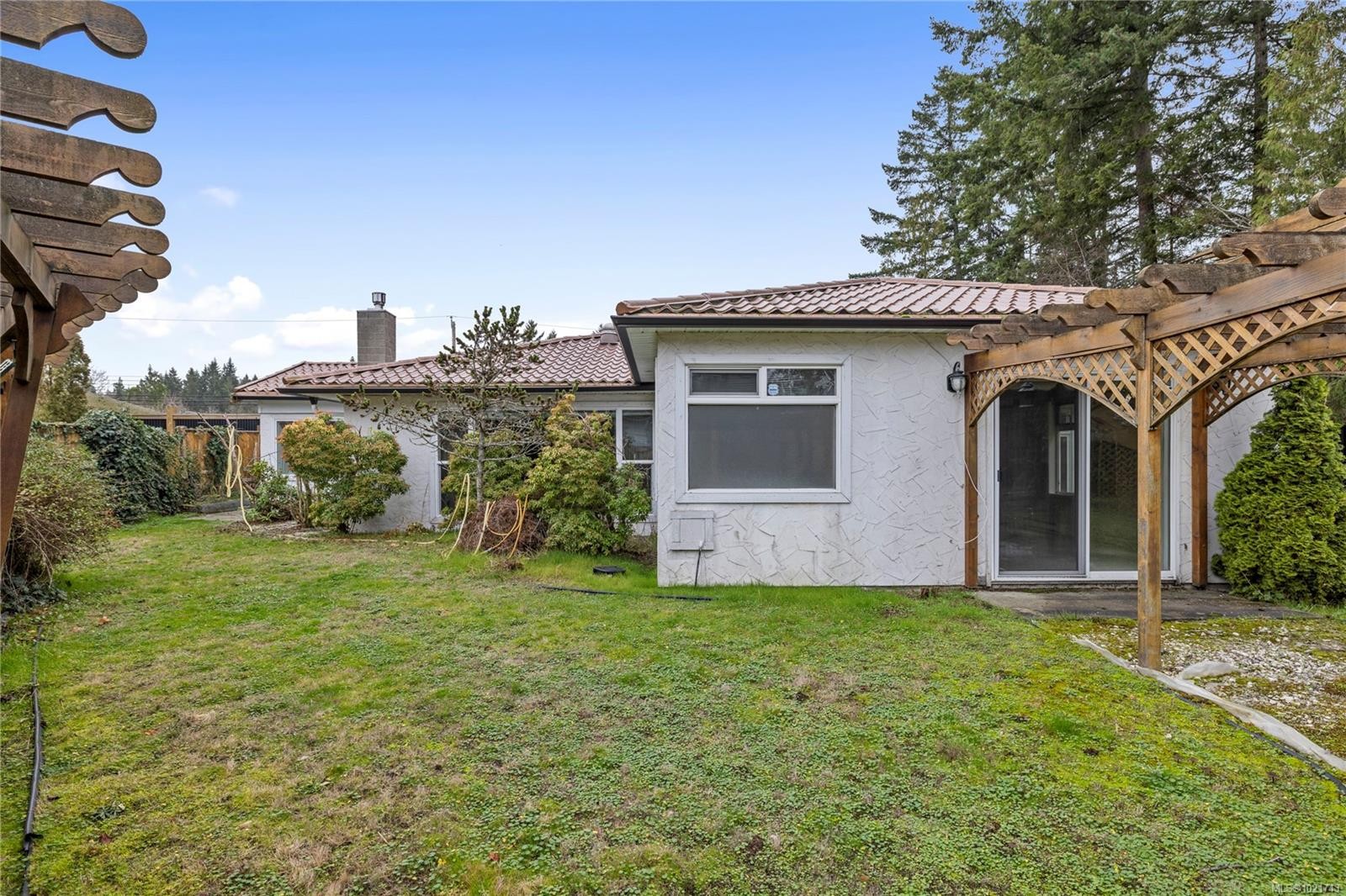 930 Mulholland Dr, French Creek, BC