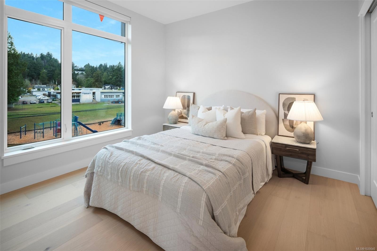 303-5229 Cordova Bay Rd, Saanich, BC