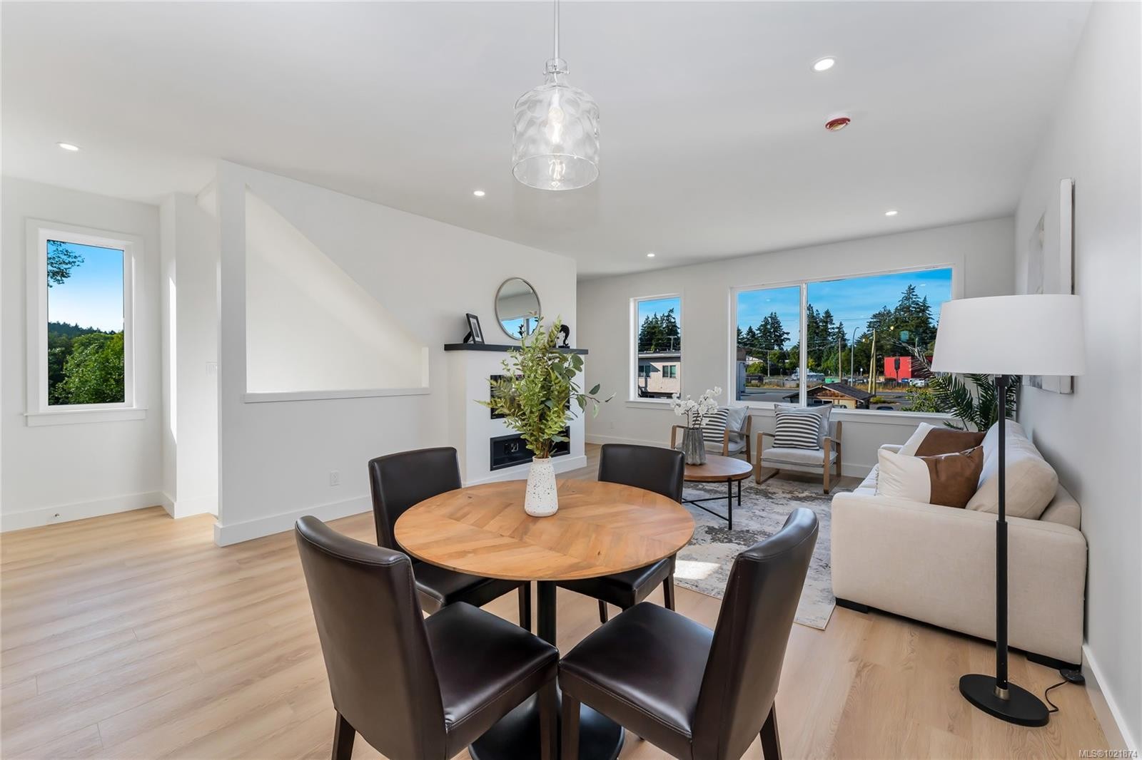 909 Vine Crt, Langford, BC