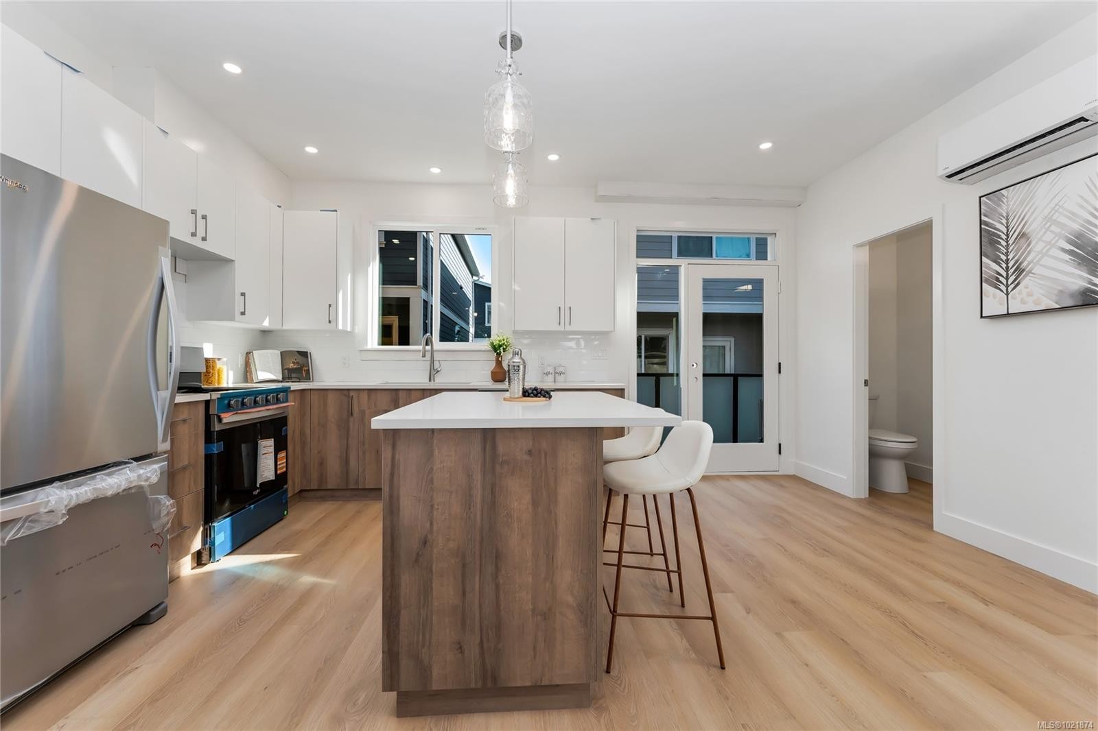 909 Vine Crt, Langford, BC