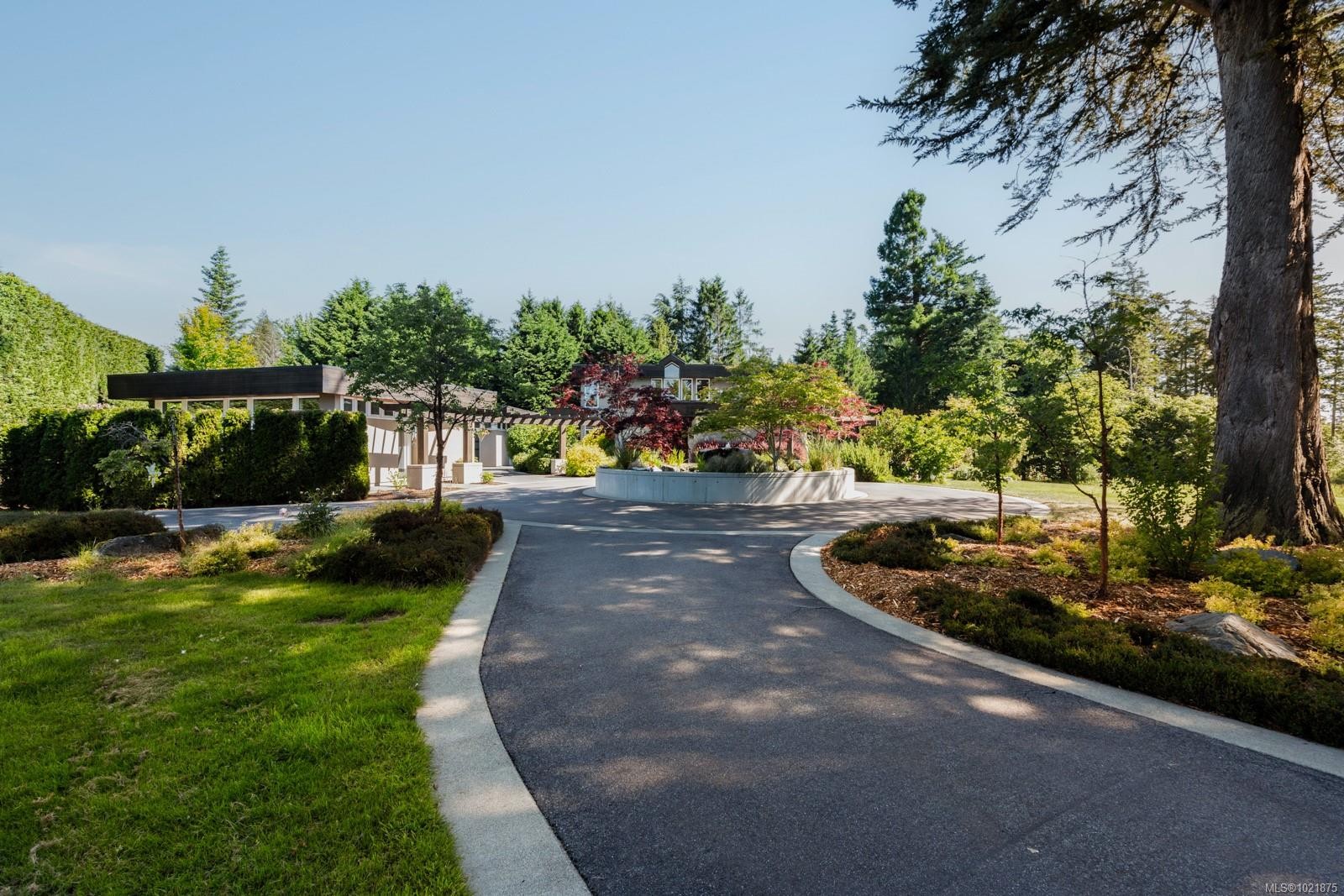 5605 Parker Ave, Saanich, BC