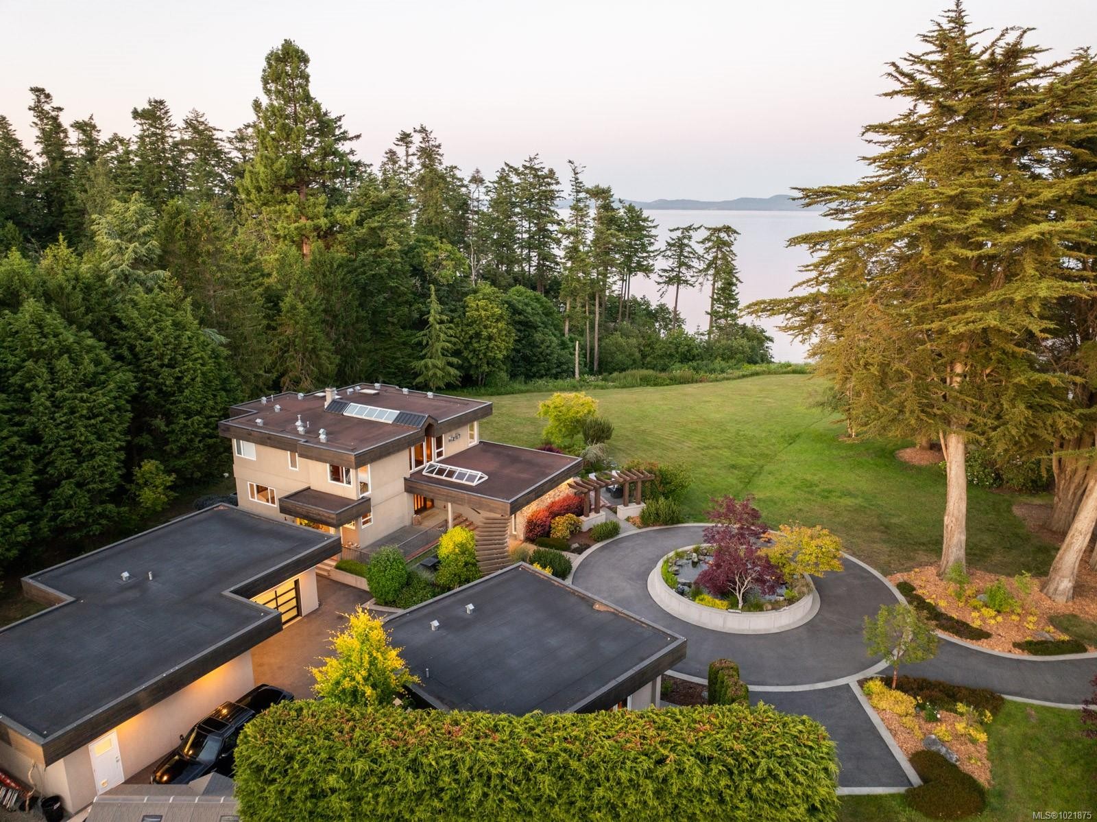 5605 Parker Ave, Saanich, BC