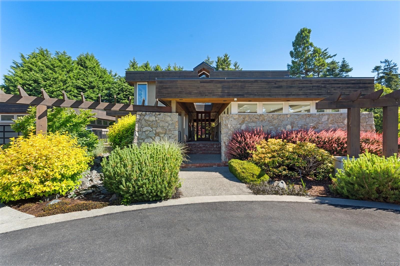 5605 Parker Ave, Saanich, BC