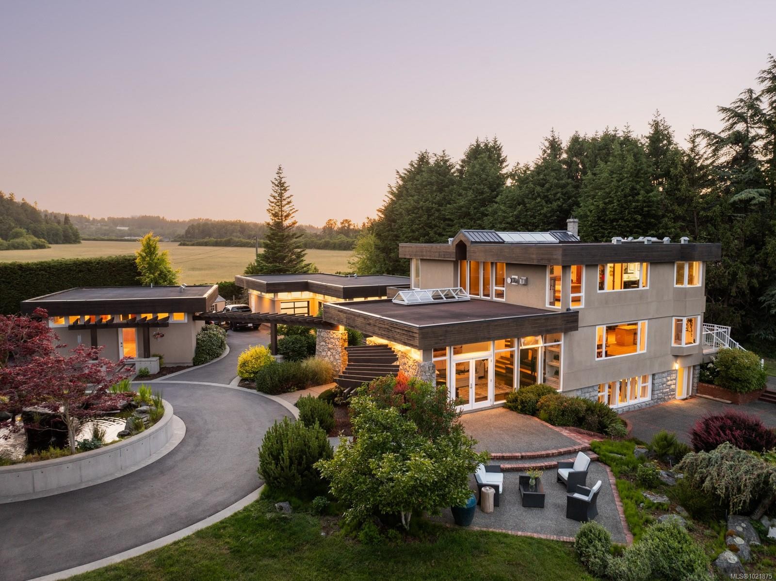 5605 Parker Ave, Saanich, BC