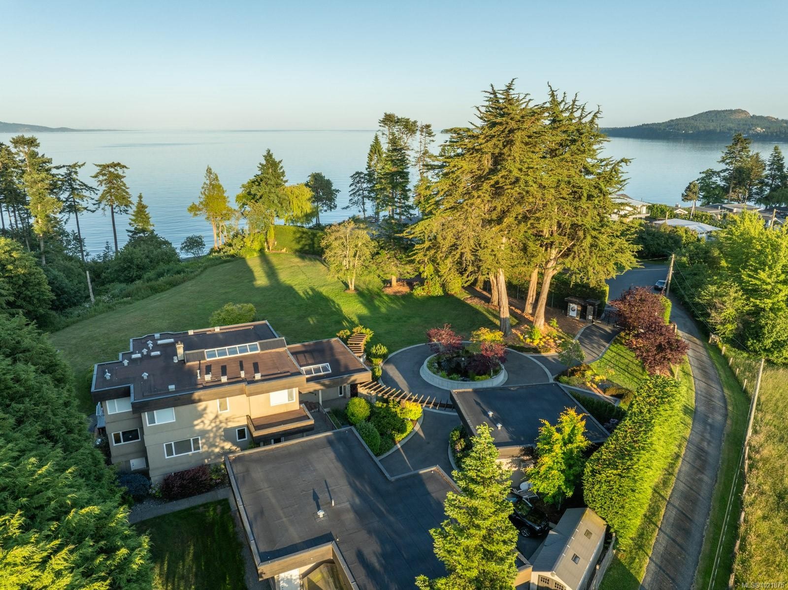 5605 Parker Ave, Saanich, BC