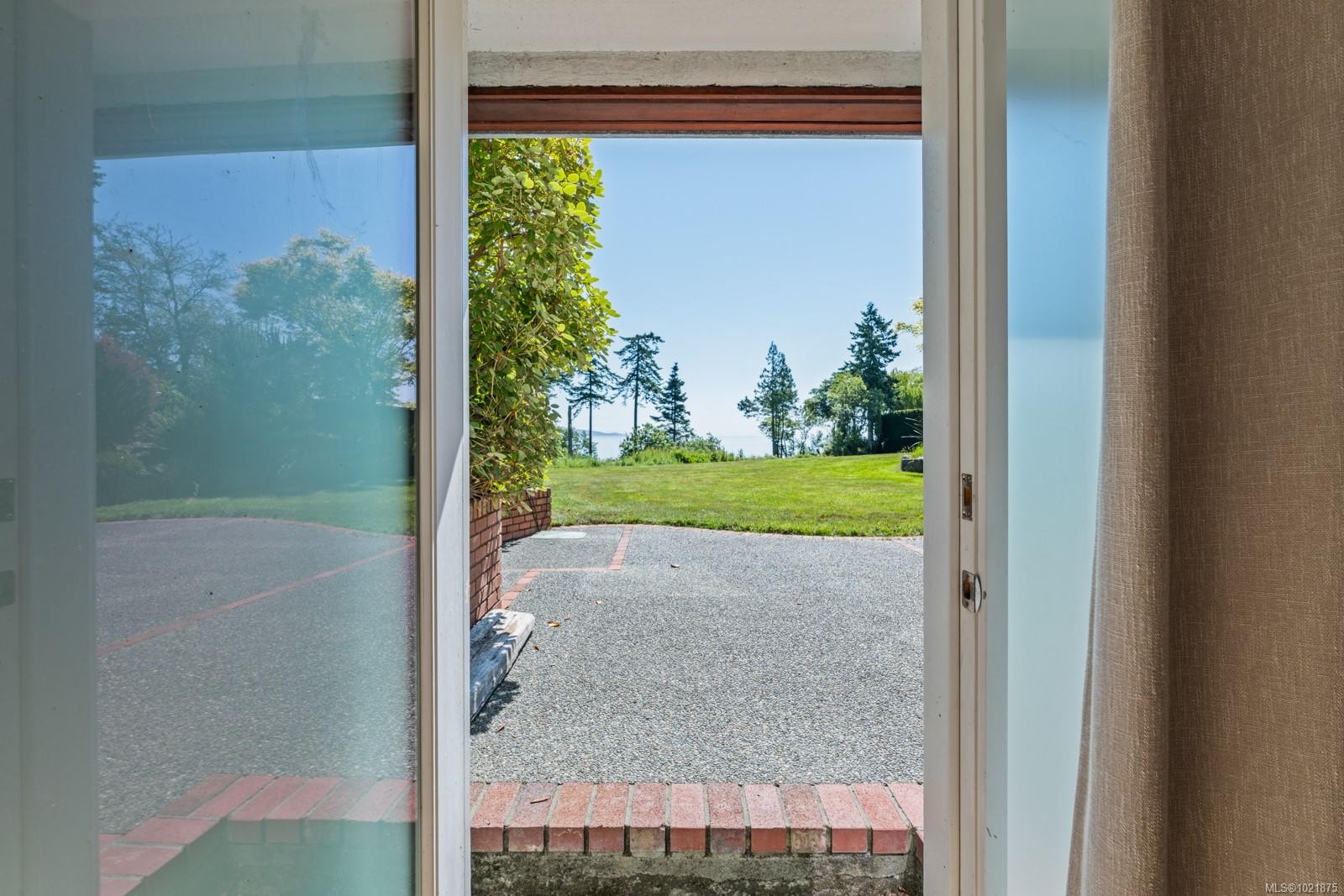 5605 Parker Ave, Saanich, BC