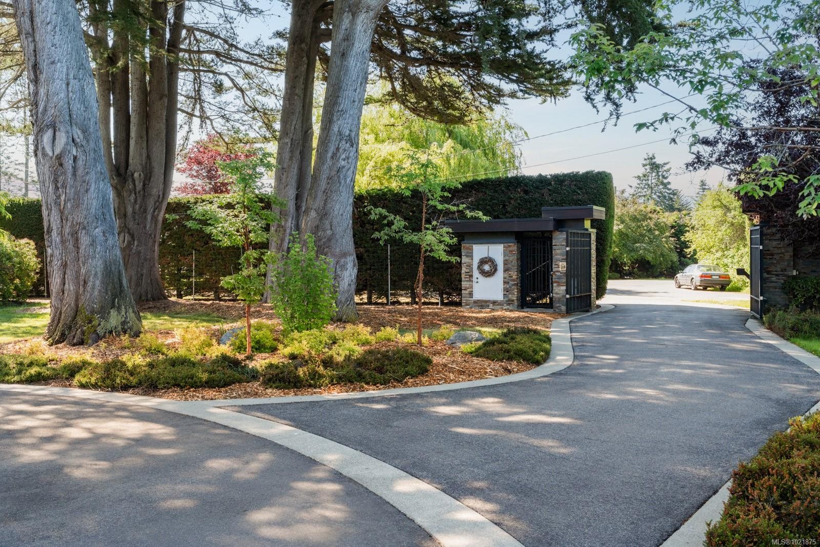 5605 Parker Ave, Saanich, BC