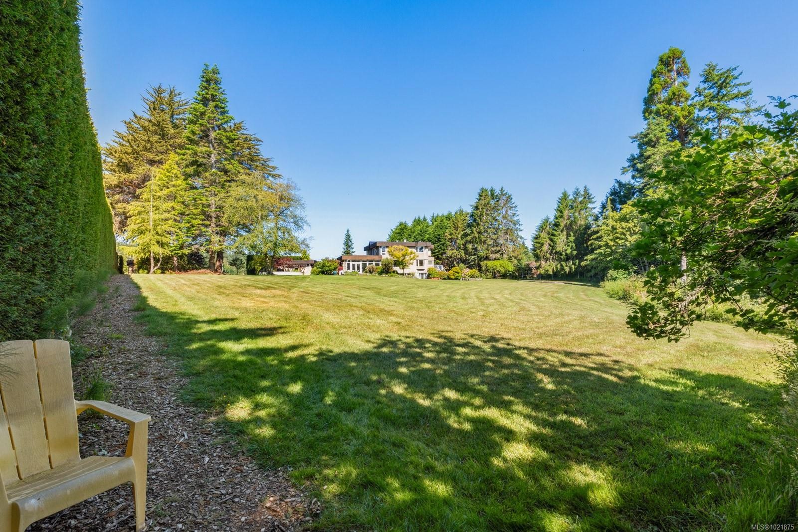 5605 Parker Ave, Saanich, BC