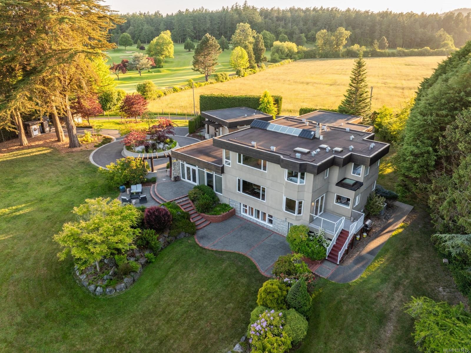 5605 Parker Ave, Saanich, BC