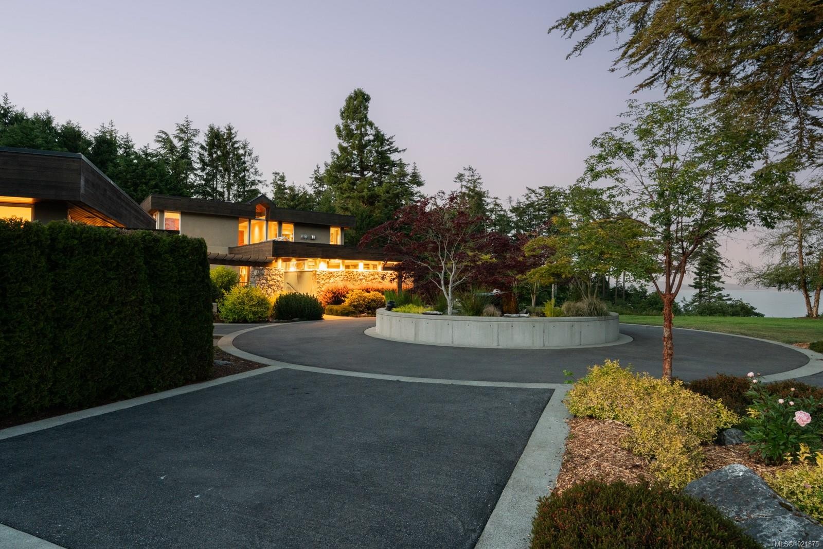 5605 Parker Ave, Saanich, BC