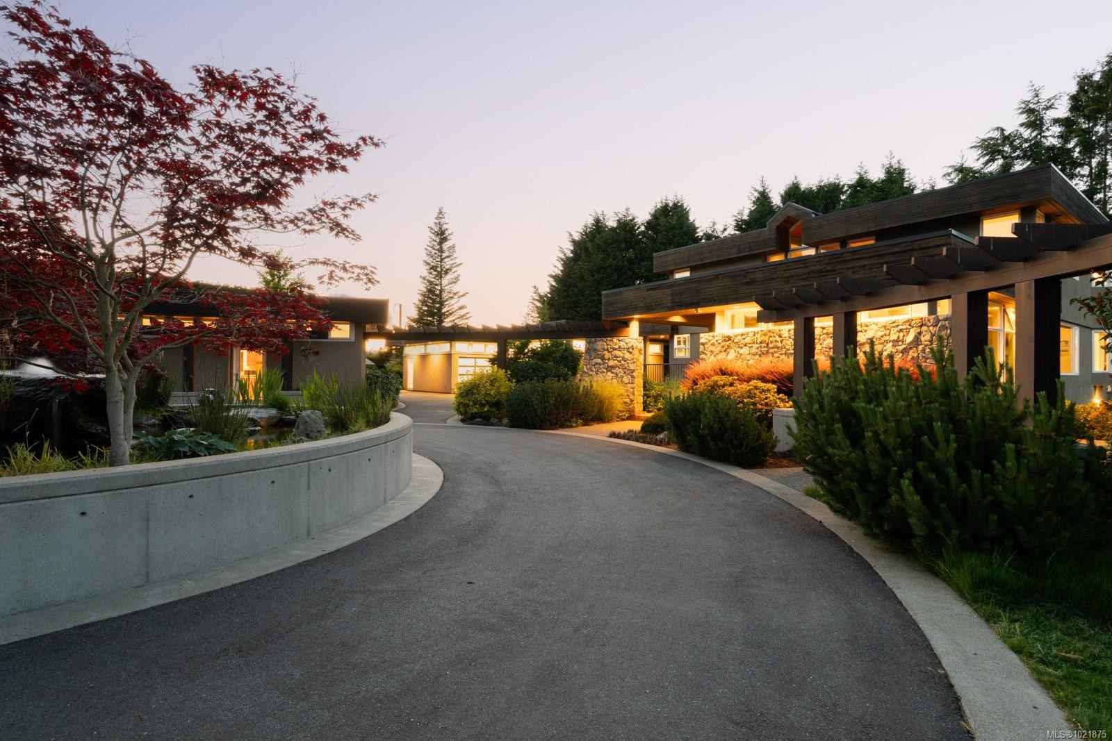 5605 Parker Ave, Saanich, BC