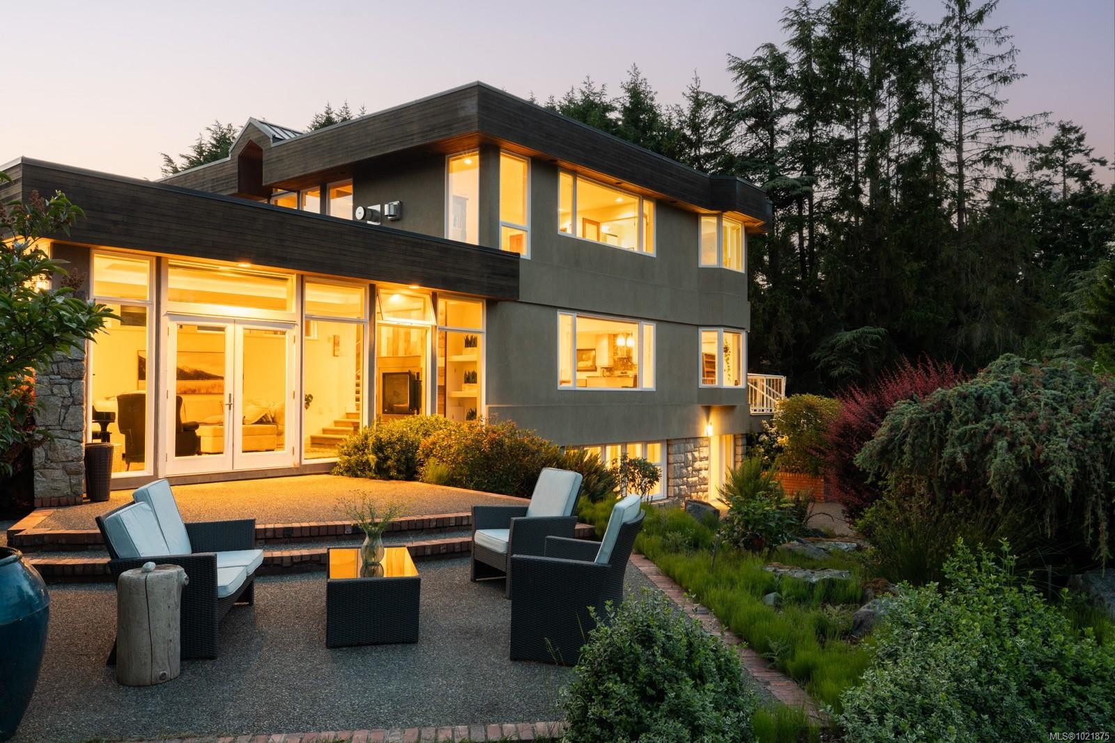 5605 Parker Ave, Saanich, BC