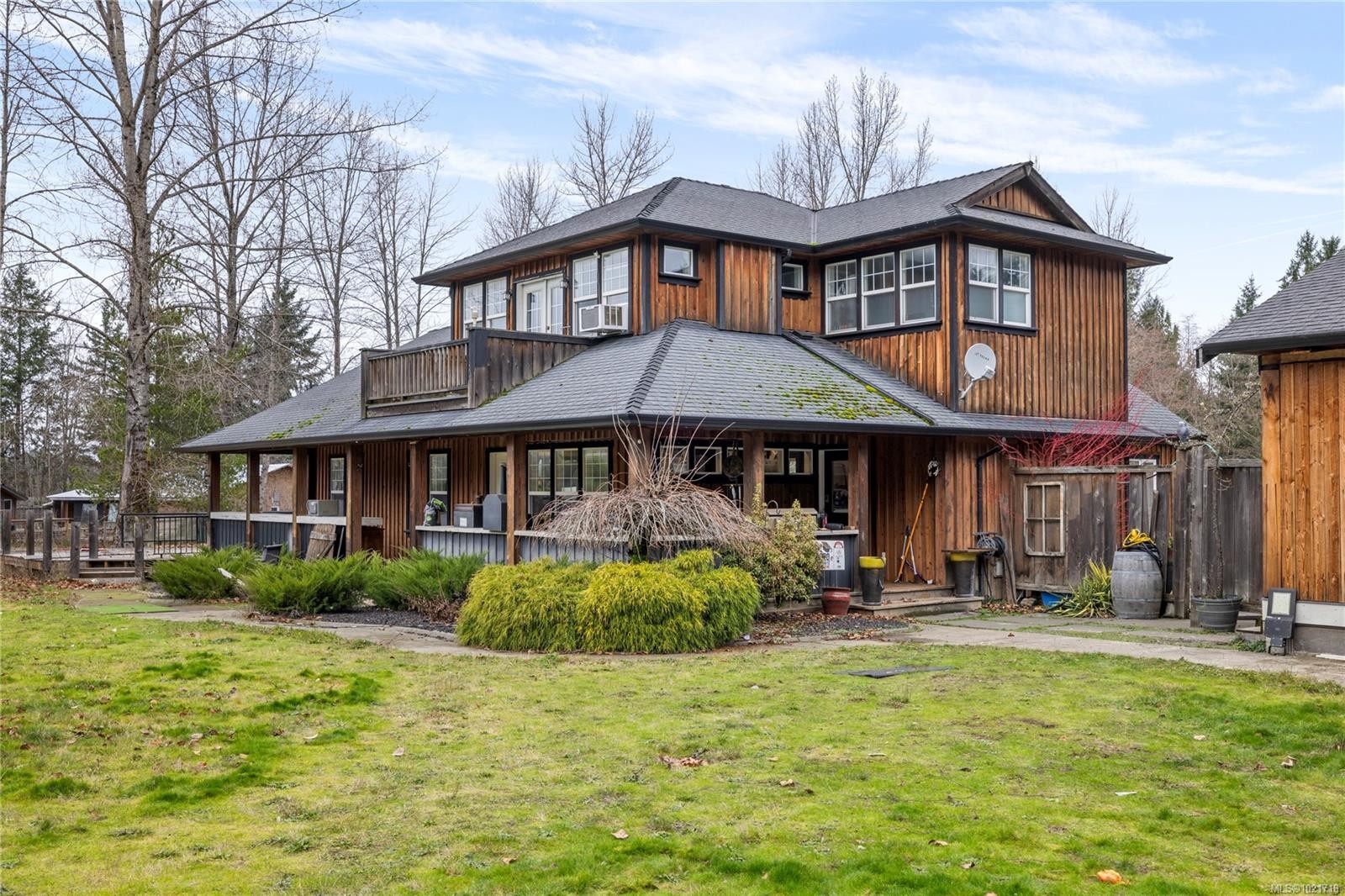 3805 Kriscott Rd, Whiskey Creek, BC