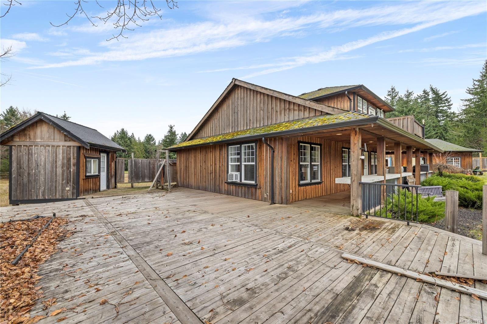 3805 Kriscott Rd, Whiskey Creek, BC