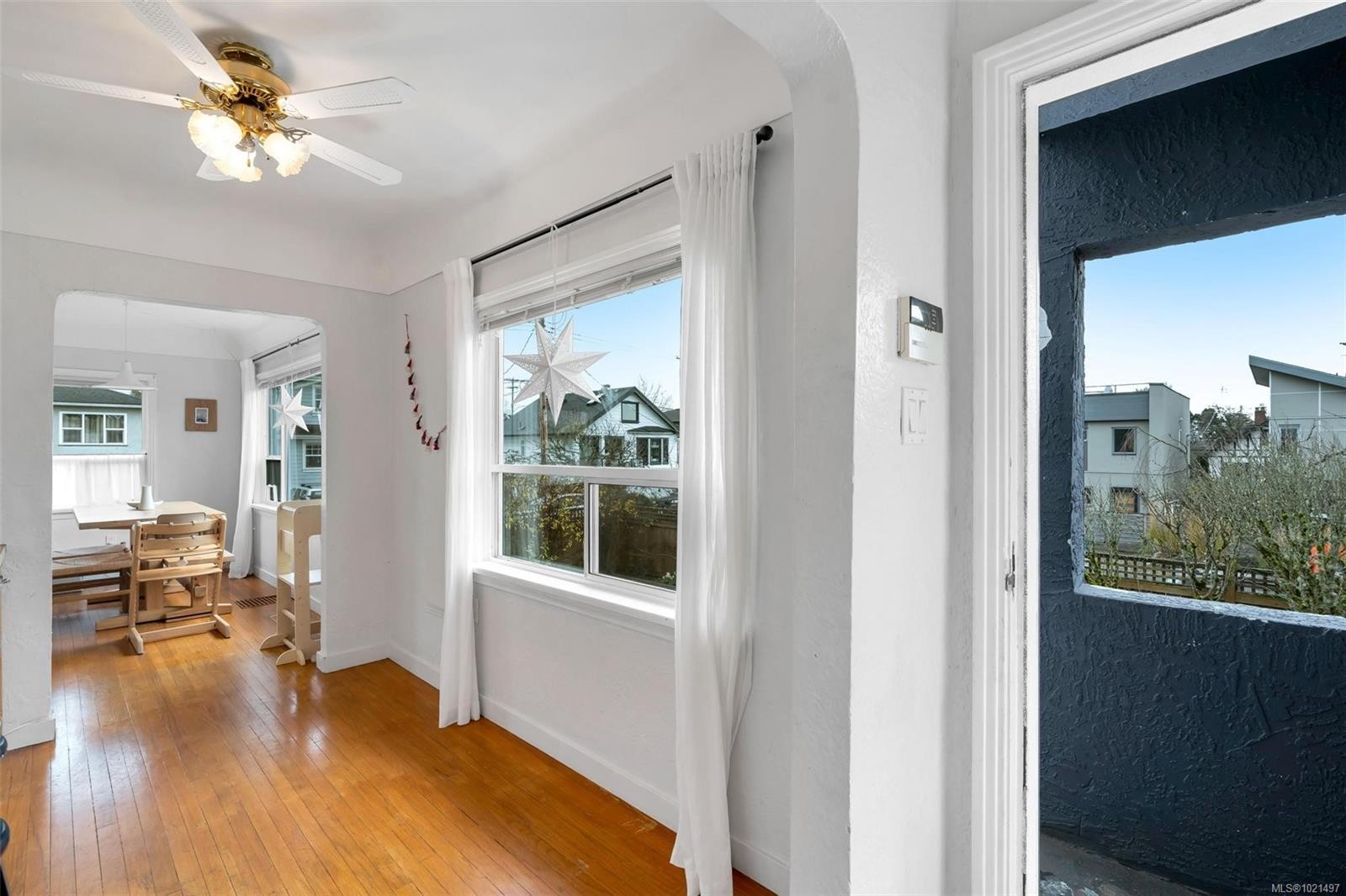 1334 Wood St, Esquimalt, BC