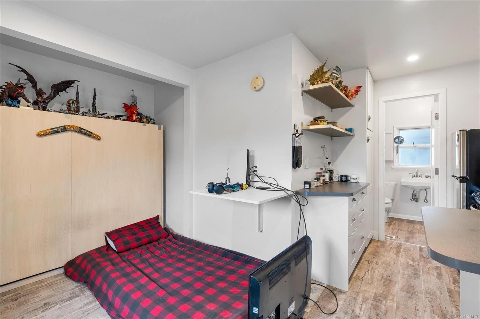 1334 Wood St, Esquimalt, BC