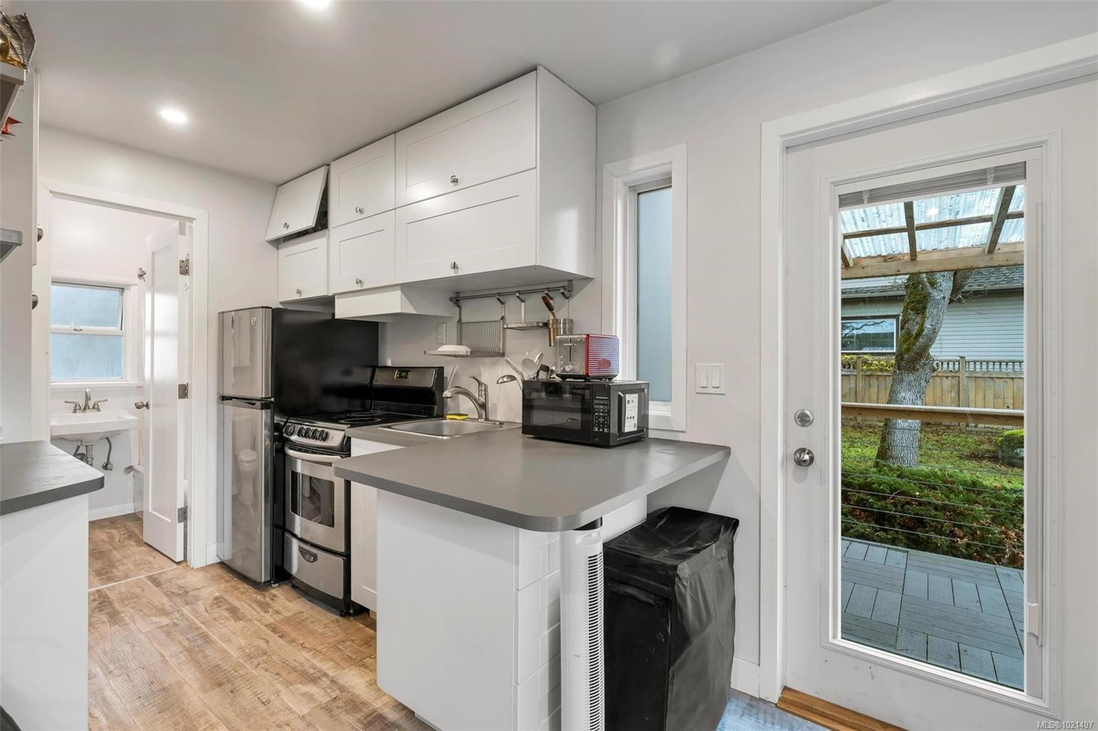 1334 Wood St, Esquimalt, BC