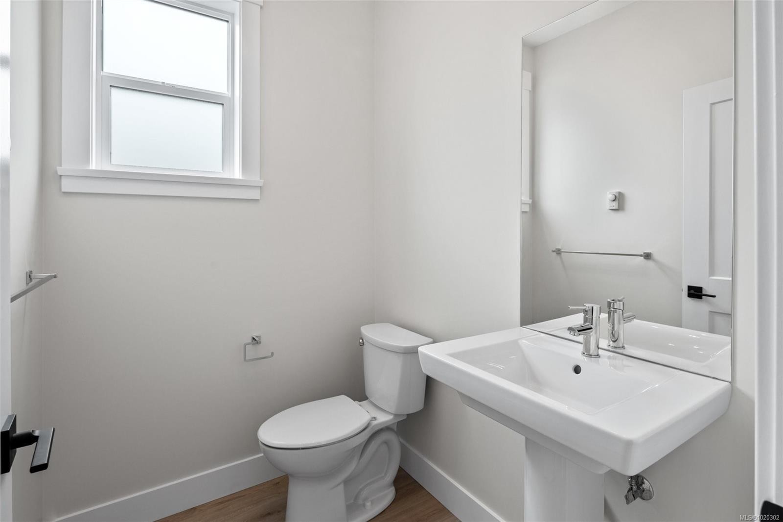 A-6521 Noblewood Pl, Sooke, BC - Indoor Photo Showing Bathroom
