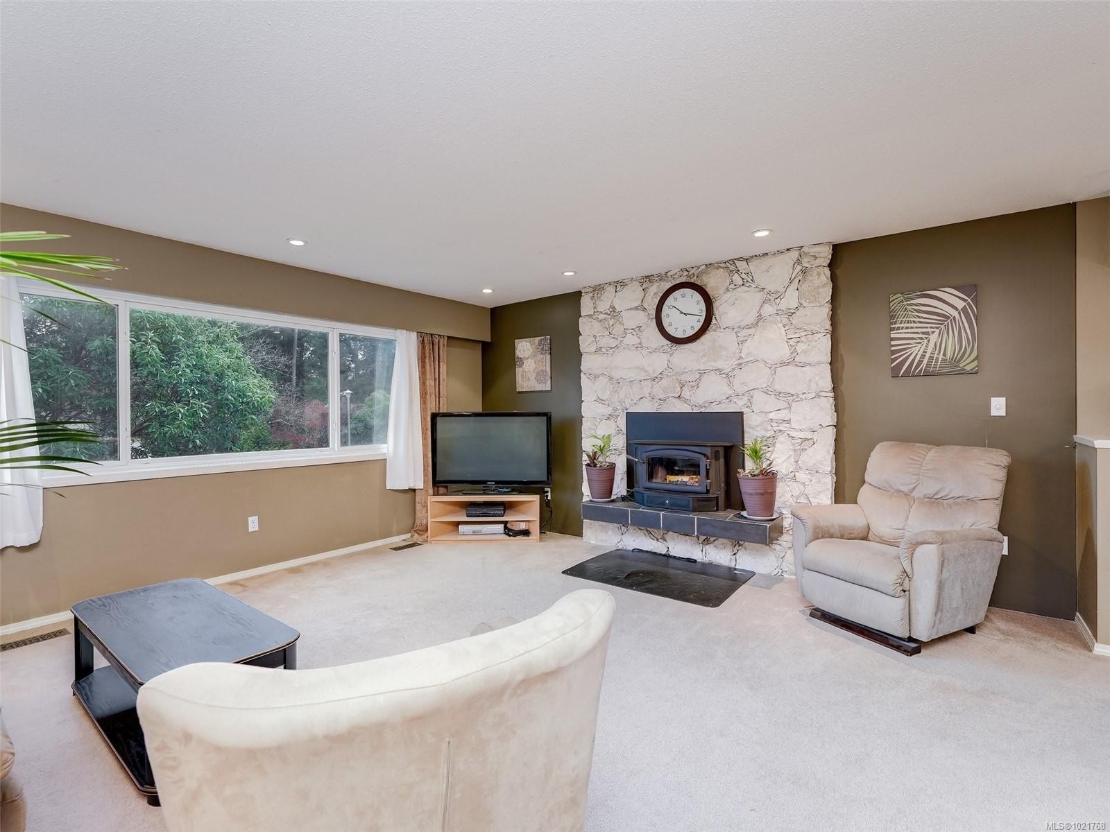 1018 Damelart Way, Central Saanich, BC