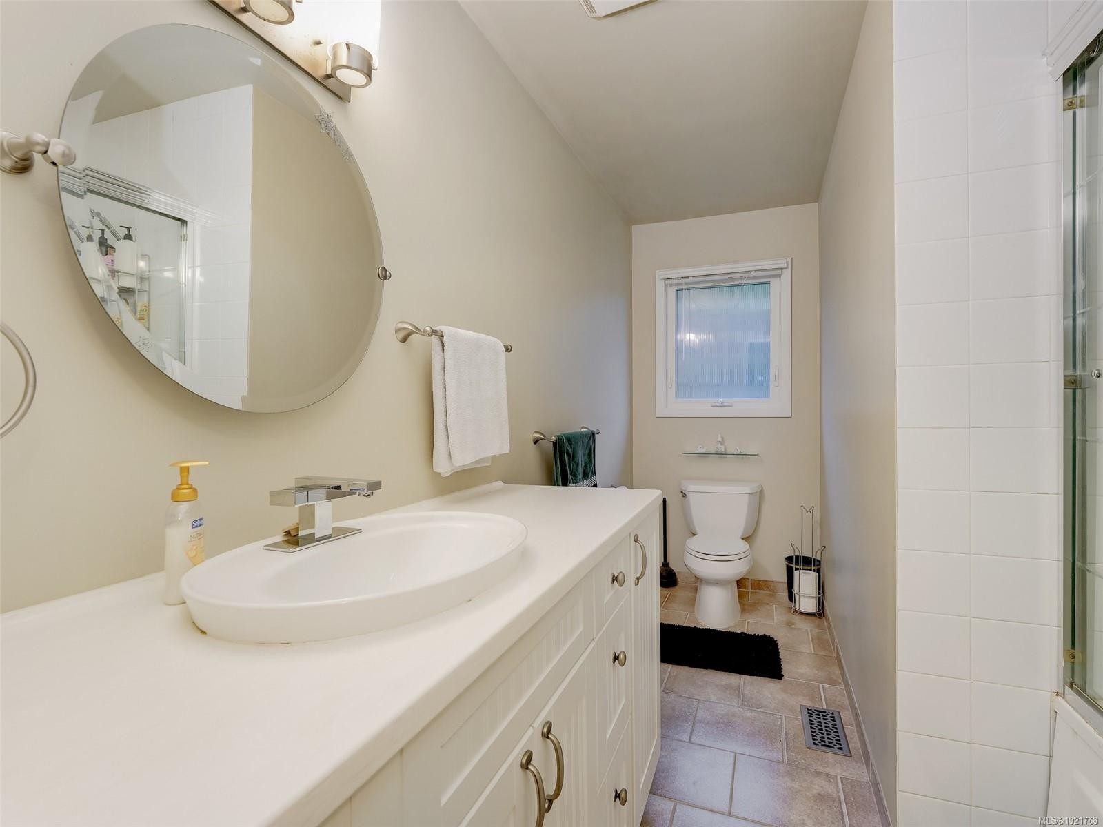 1018 Damelart Way, Central Saanich, BC