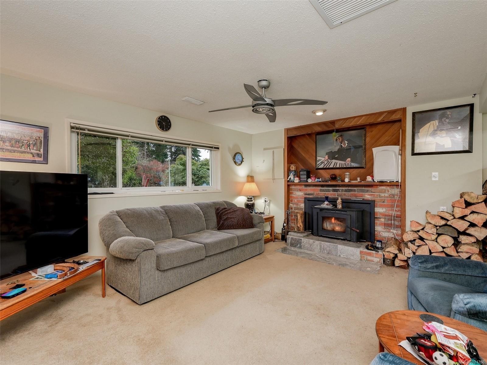 1018 Damelart Way, Central Saanich, BC