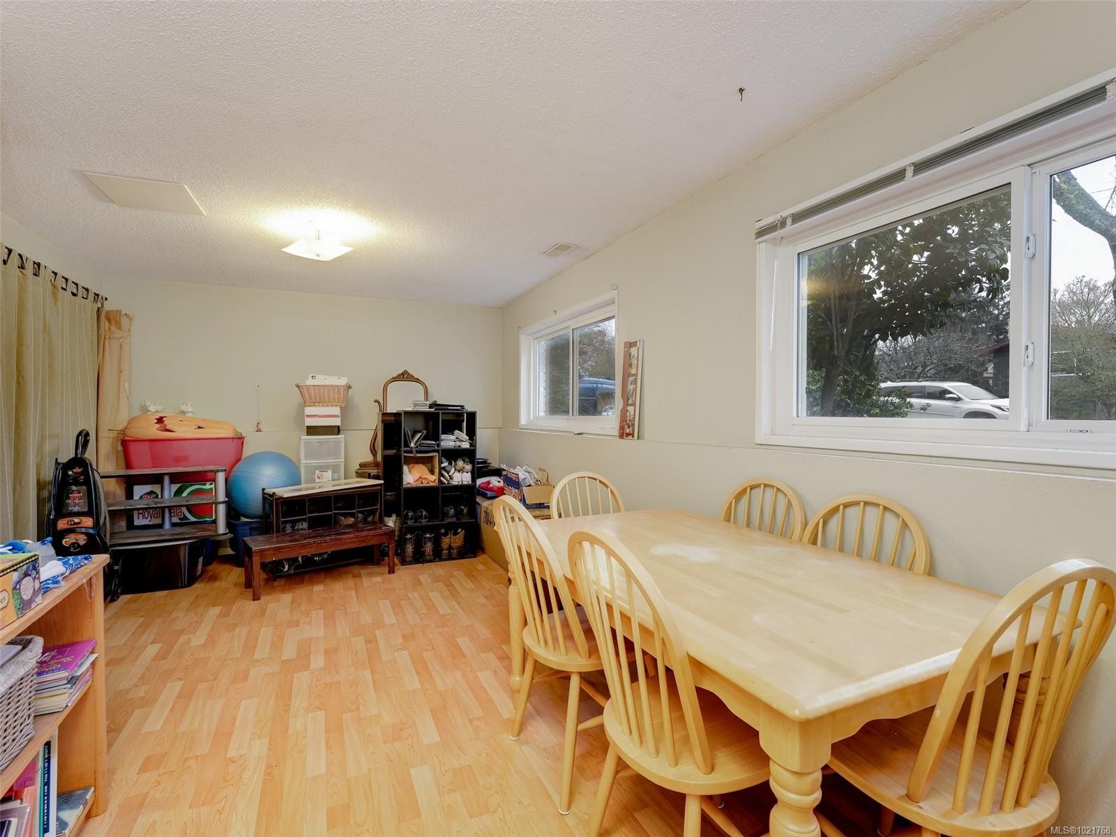 1018 Damelart Way, Central Saanich, BC