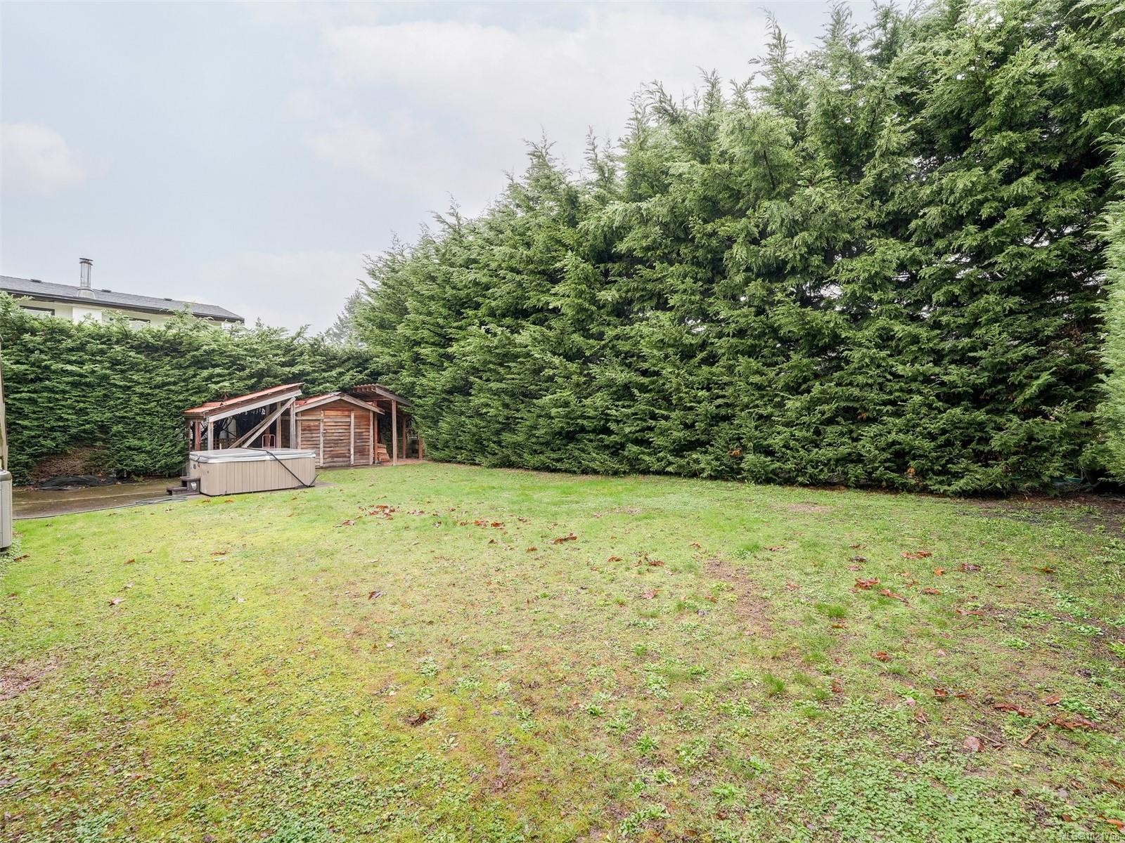 1018 Damelart Way, Central Saanich, BC