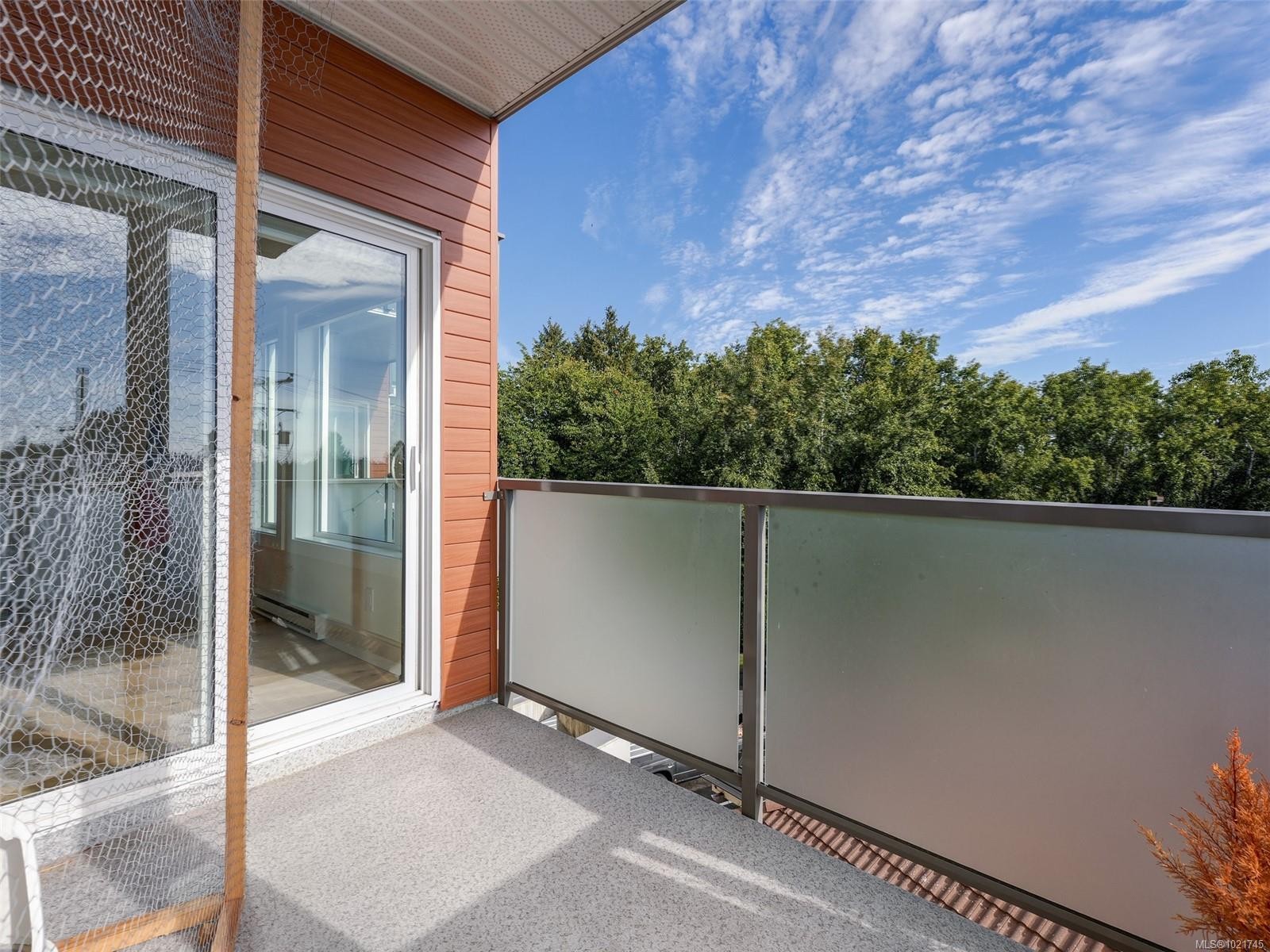 307-7098 Wallace Dr, Central Saanich, BC