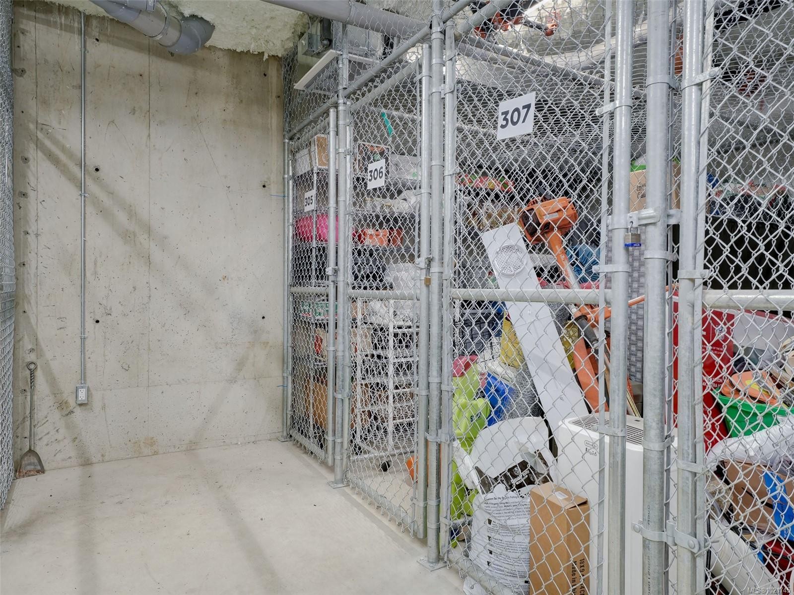 307-7098 Wallace Dr, Central Saanich, BC