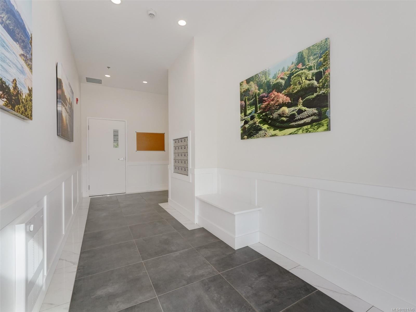 307-7098 Wallace Dr, Central Saanich, BC