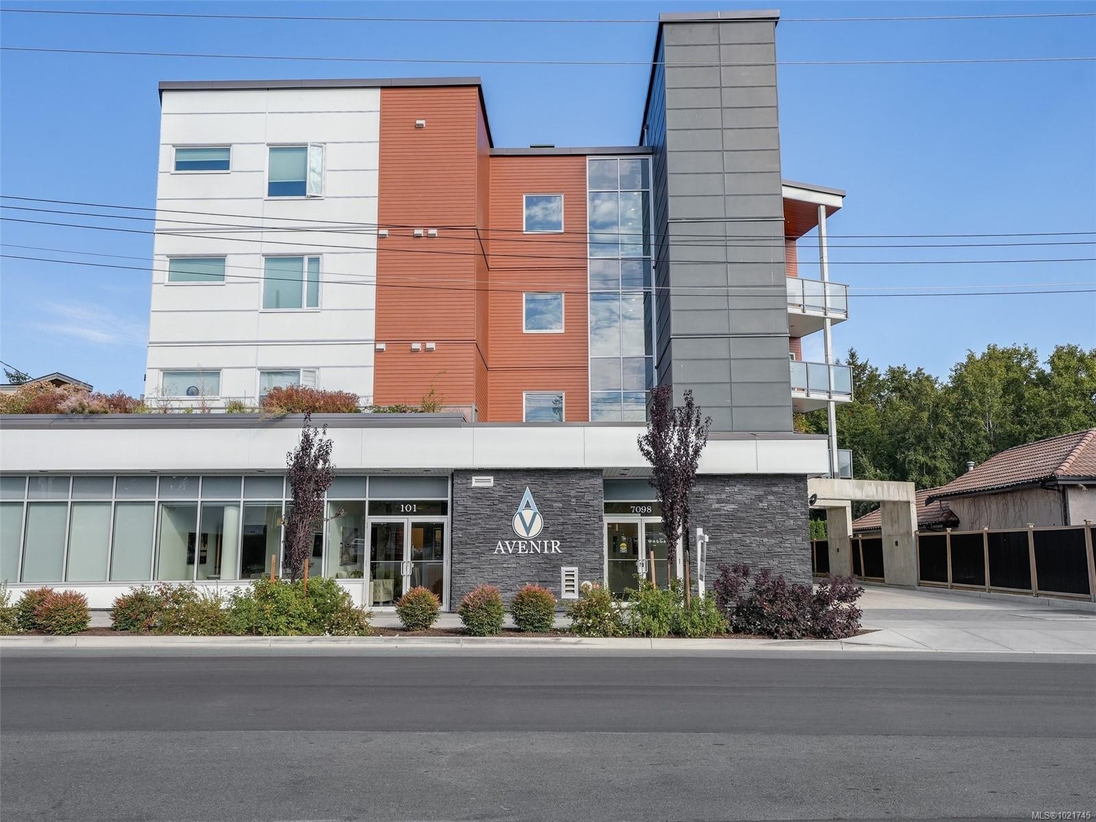 307-7098 Wallace Dr, Central Saanich, BC