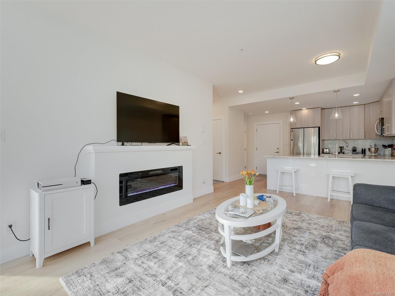 307-7098 Wallace Dr, Central Saanich, BC