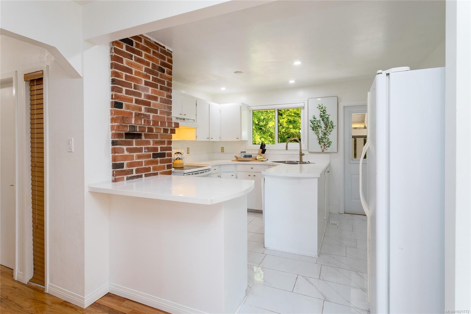 11255 Nitinat Rd, North Saanich, BC