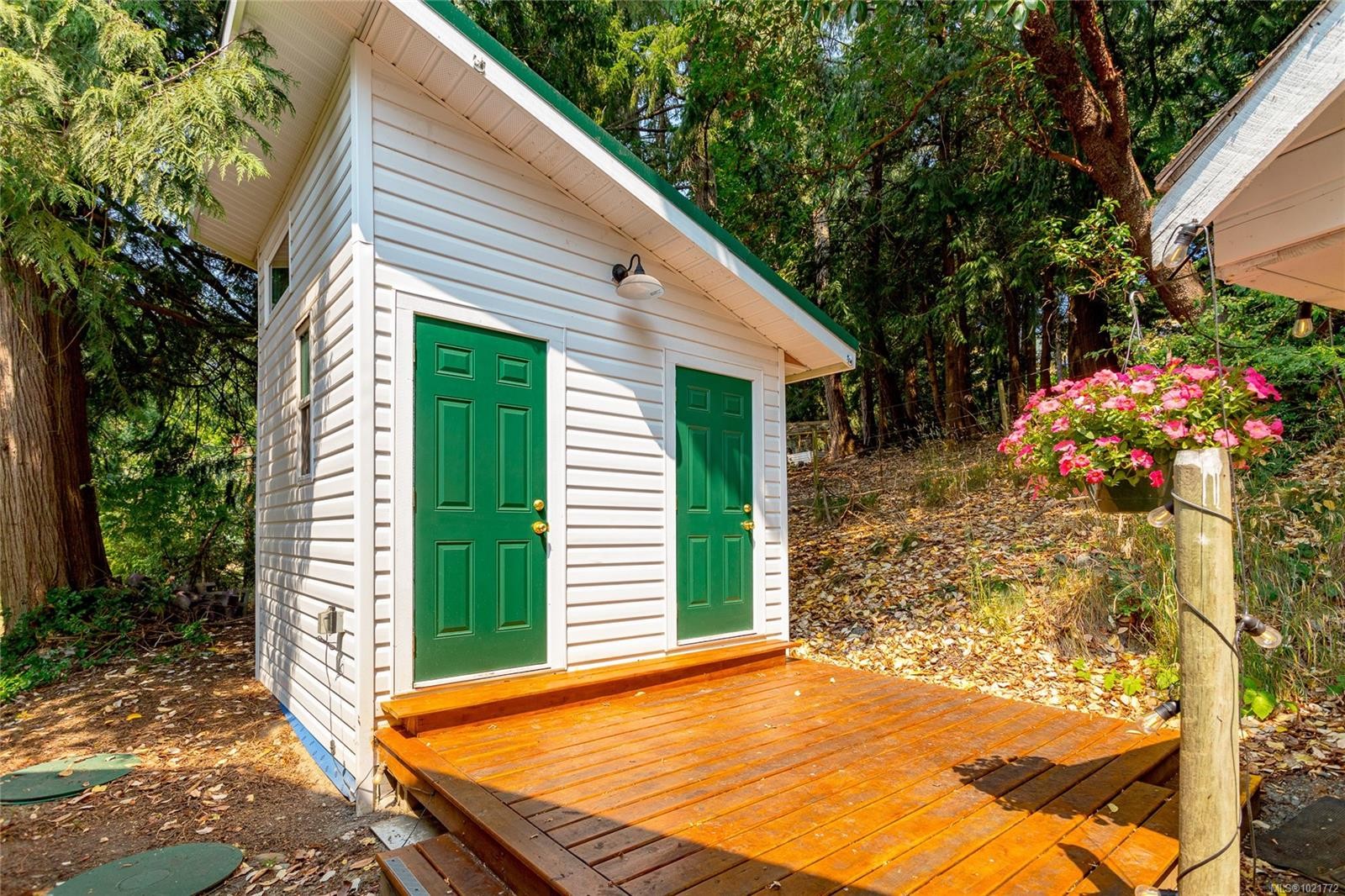 11255 Nitinat Rd, North Saanich, BC