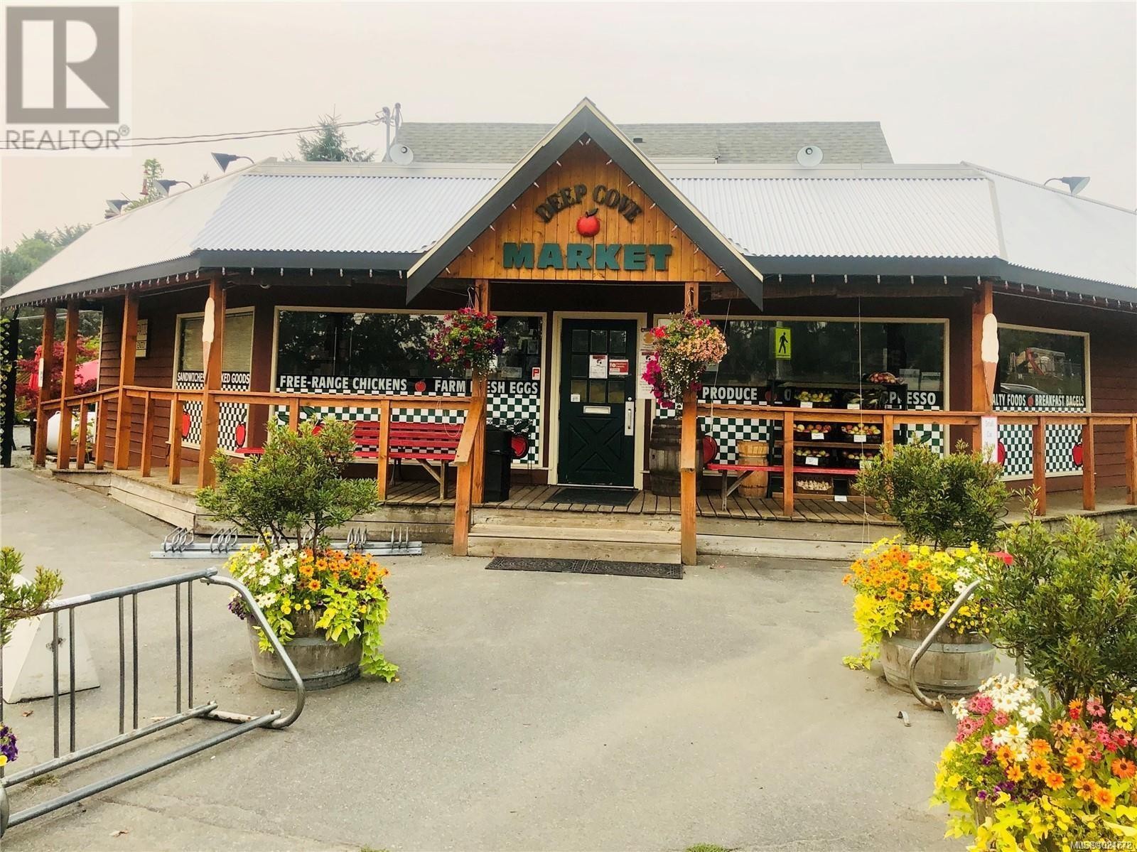 11255 Nitinat Rd, North Saanich, BC