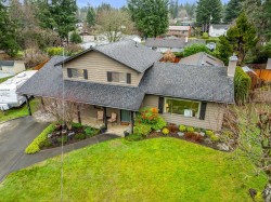 4988 Adrian Rd Courtenay, BC V9N 6T8